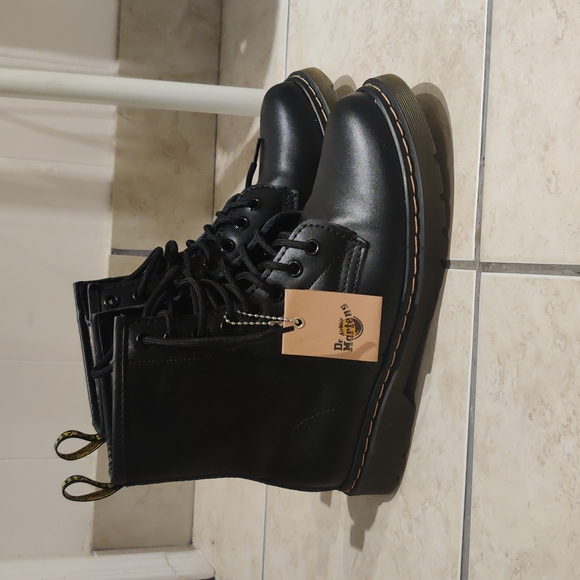 Dr martens knockoffs genuine leather - Picture 2 of 6